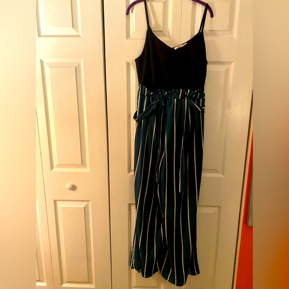 💚🖤NWT! Francesca’s Womens Black and Green Wide Leg Jumpsuit🖤💚